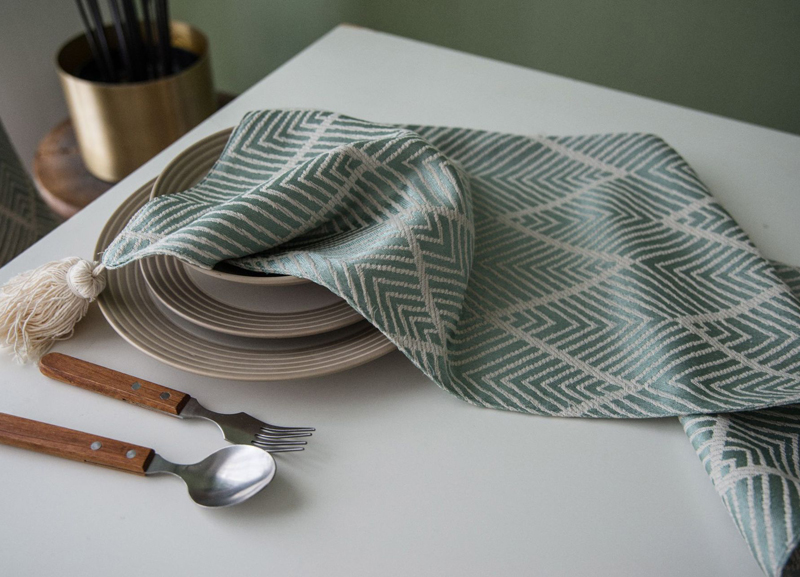 Dust Cover Table Runner chemin - огляд і ціна Home Textiles Today News